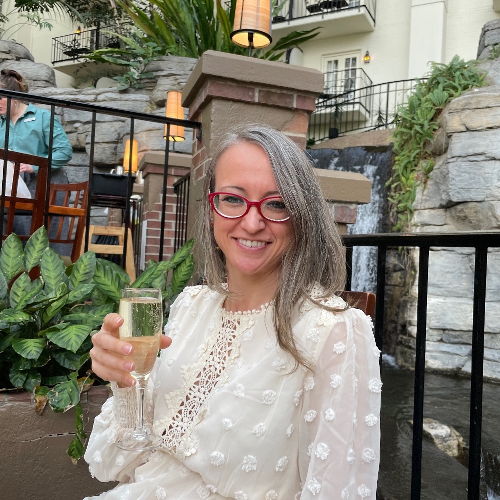 Meet your Posher, Tiffaney